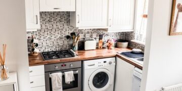 How Do You Decorate A Small Kitchen On A Budget?