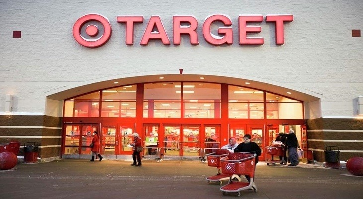 What is a food and Beverage expert at Target?