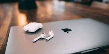 connect AirPods Chromebook